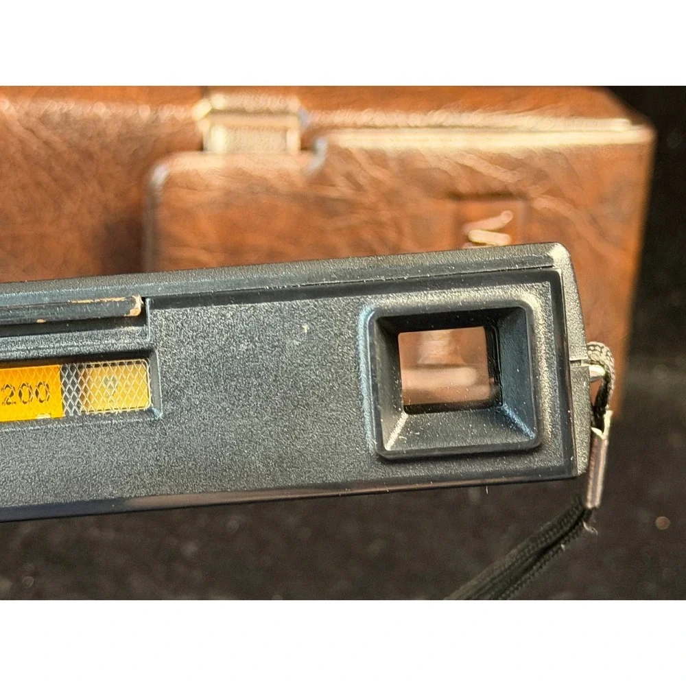 Vintage Vivitar 600 Pocket Camera: 110 Film Point and Shoot with Case, WORKS